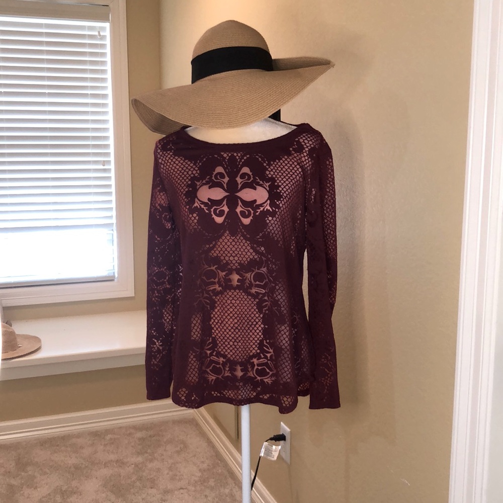 Burn-out top by Cache.